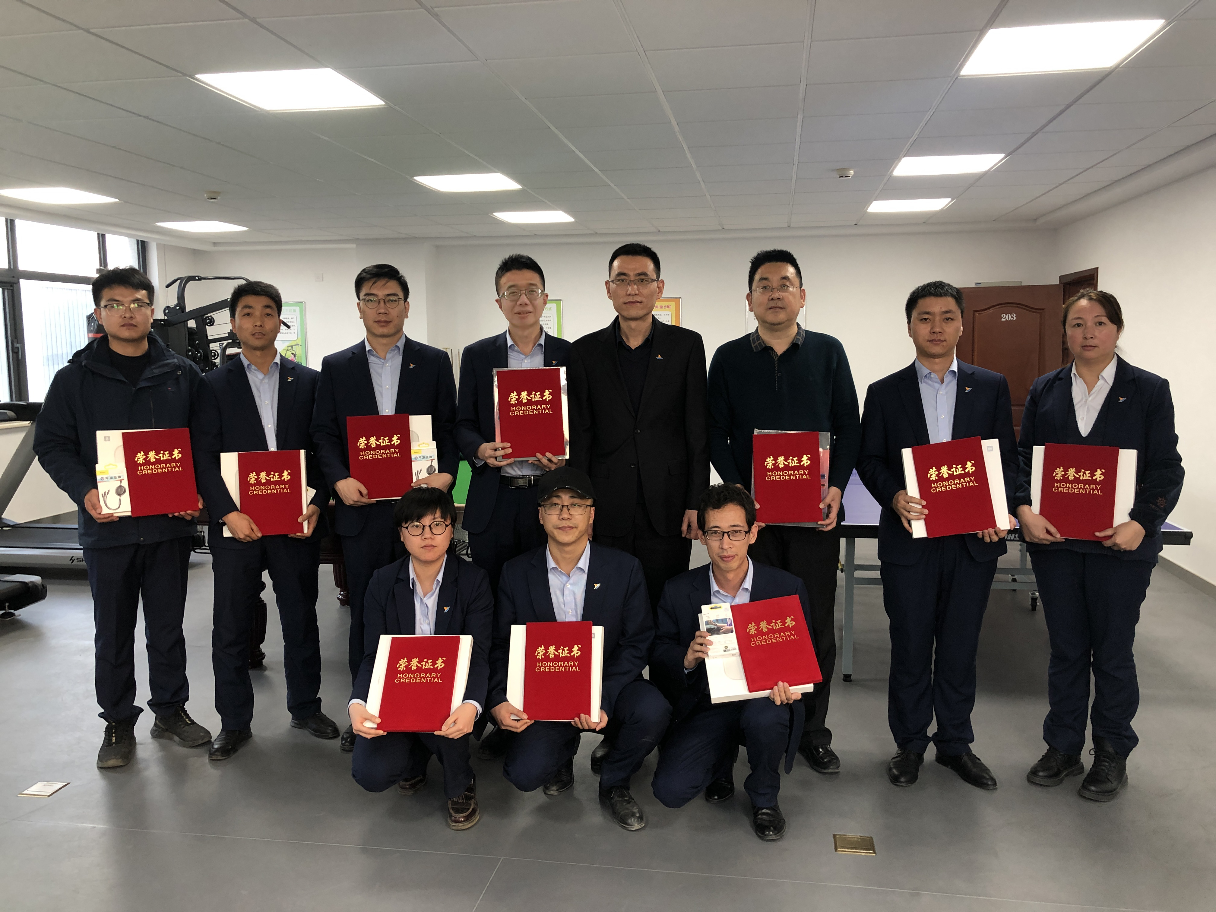 泓源公司舉辦“慶元旦、迎新春”職工乒乓球臺球比賽(圖8)